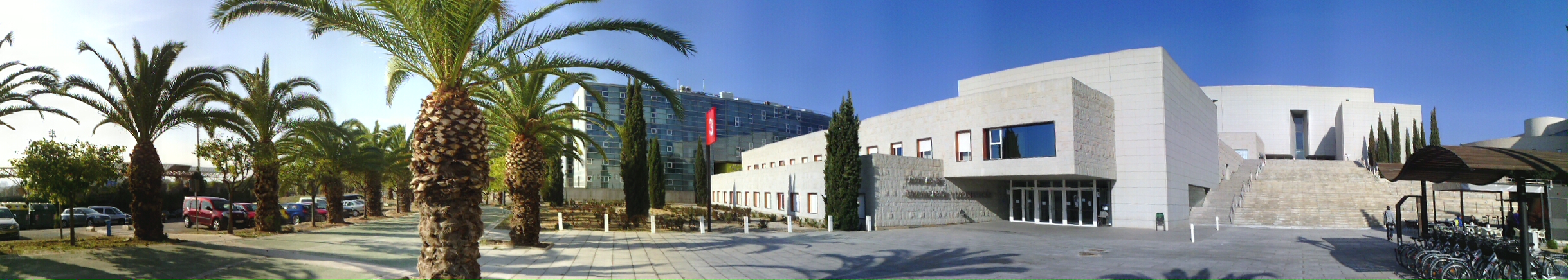 Facultad de Comunicación y Documentación Universidad de Murciaç