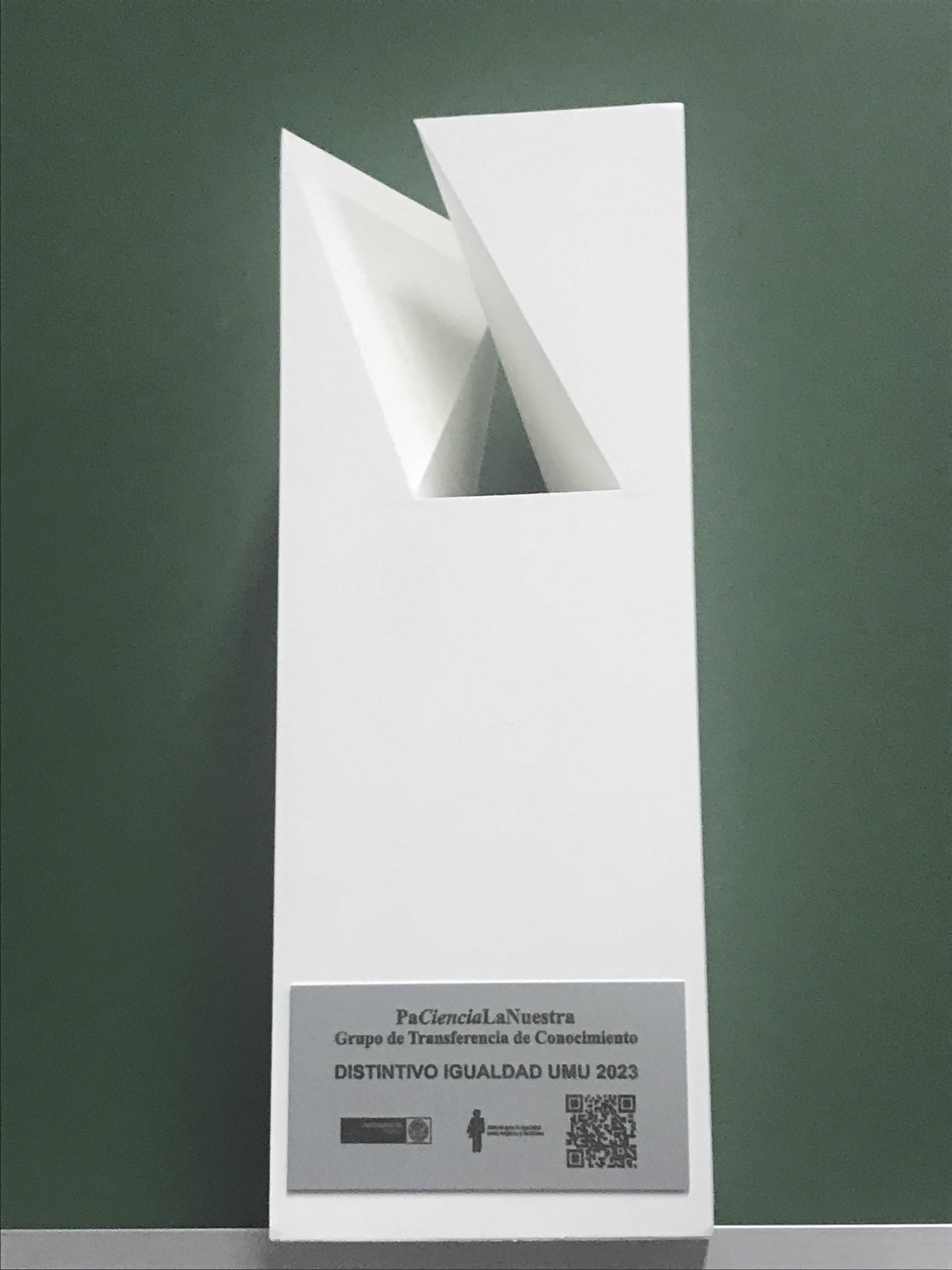 escultura_distintivo_igualdad.jpg escultura_distintivo_igualdad.jpg