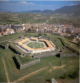 ciudadela-jaca.jpg ciudadela-jaca.jpg