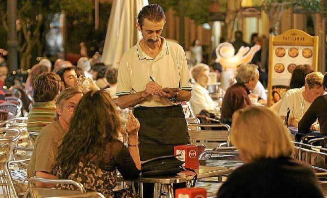 camarero.jpg camarero.jpg