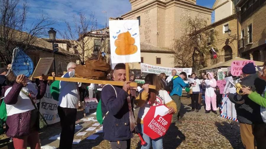 mani_contra_macrogranjas_y_biogas_castilla_la_mancha_f.bravomiranda.jpg mani_contra_macrogranjas_y_biogas_castilla_la_mancha_f.bravomiranda.jpg