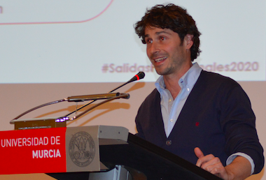 foto_web_2020.png foto_web_2020.png