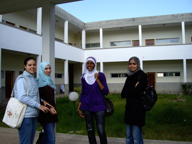 chicas_rabat.jpg chicas_rabat.jpg